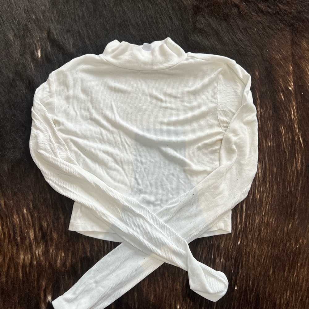 White Fitted V-neck